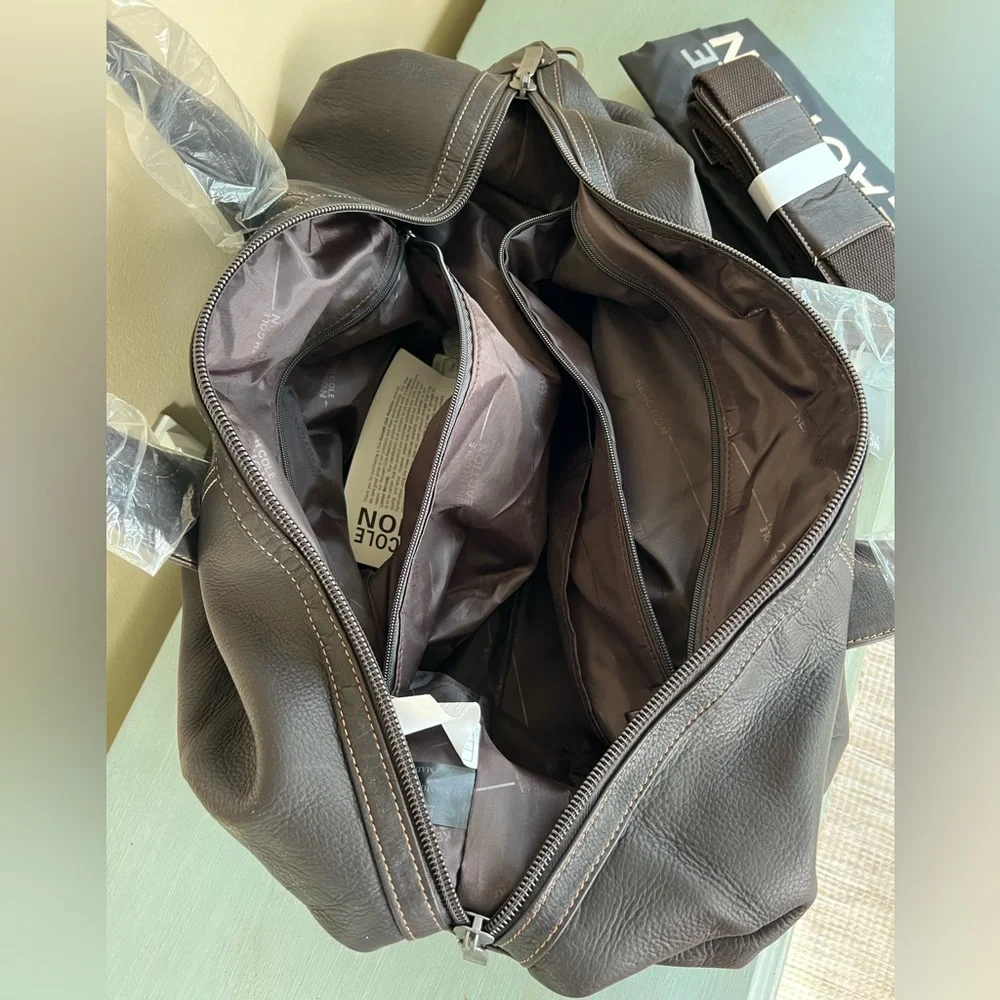 Kenneth Cole Colombian Leather Weekender Duffel - Picture 5 of 5